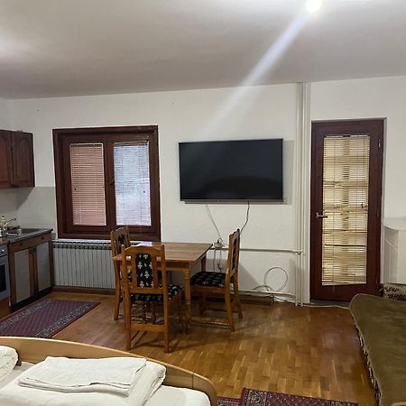 Apartments And Rooms Vicko Brzeće エクステリア 写真