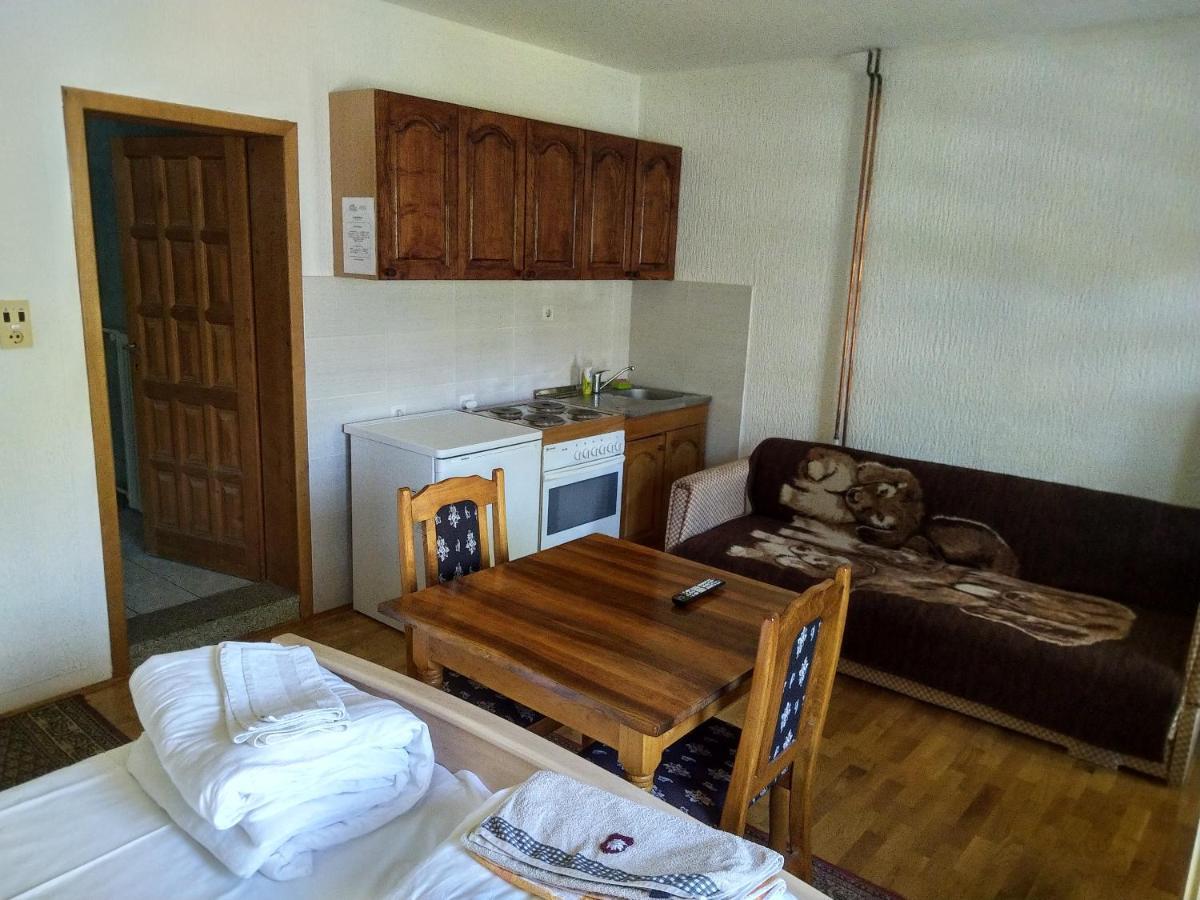 Apartments And Rooms Vicko Brzeće エクステリア 写真