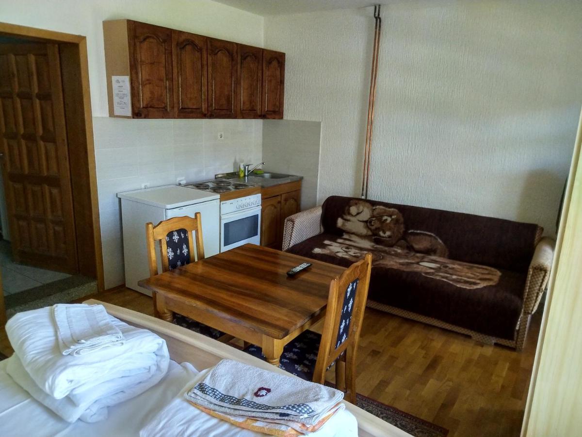 Apartments And Rooms Vicko Brzeće エクステリア 写真