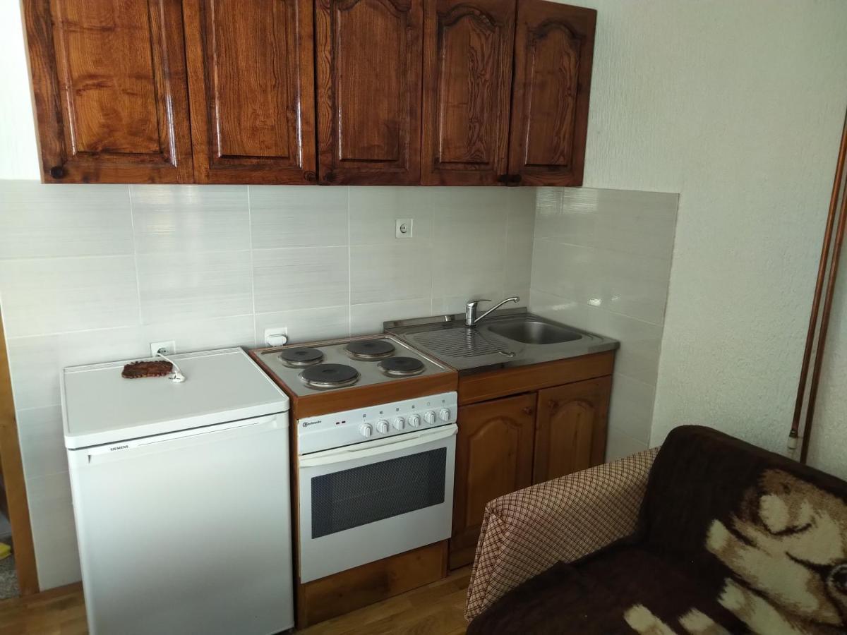 Apartments And Rooms Vicko Brzeće エクステリア 写真