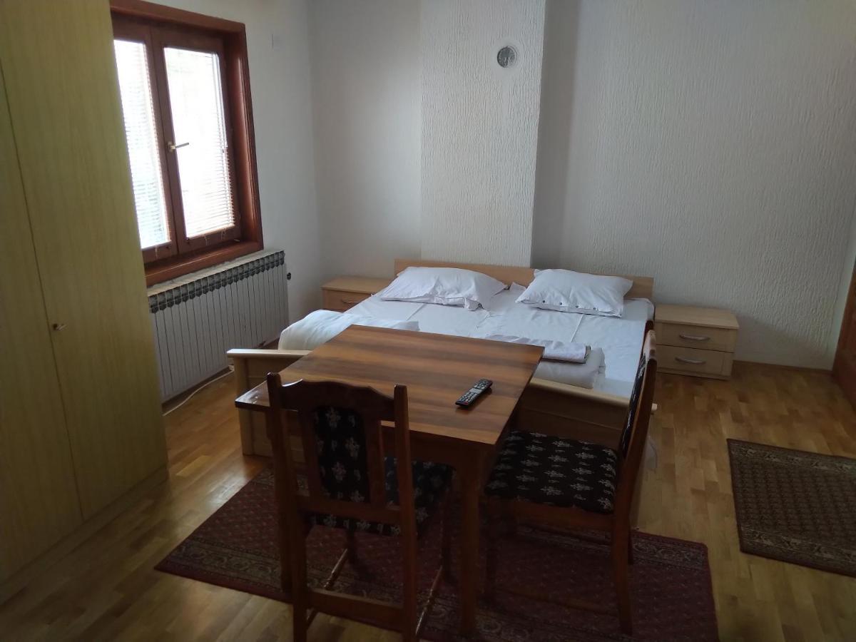 Apartments And Rooms Vicko Brzeće エクステリア 写真