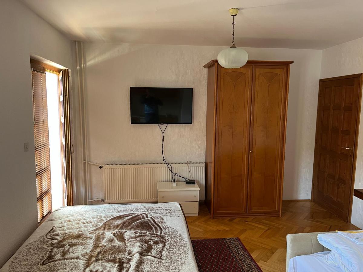 Apartments And Rooms Vicko Brzeće エクステリア 写真