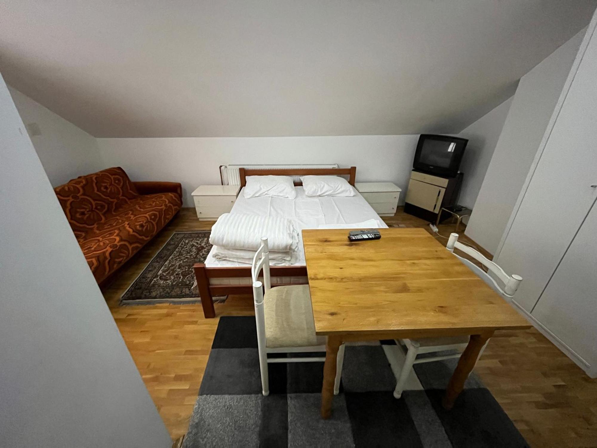 Apartments And Rooms Vicko Brzeće エクステリア 写真