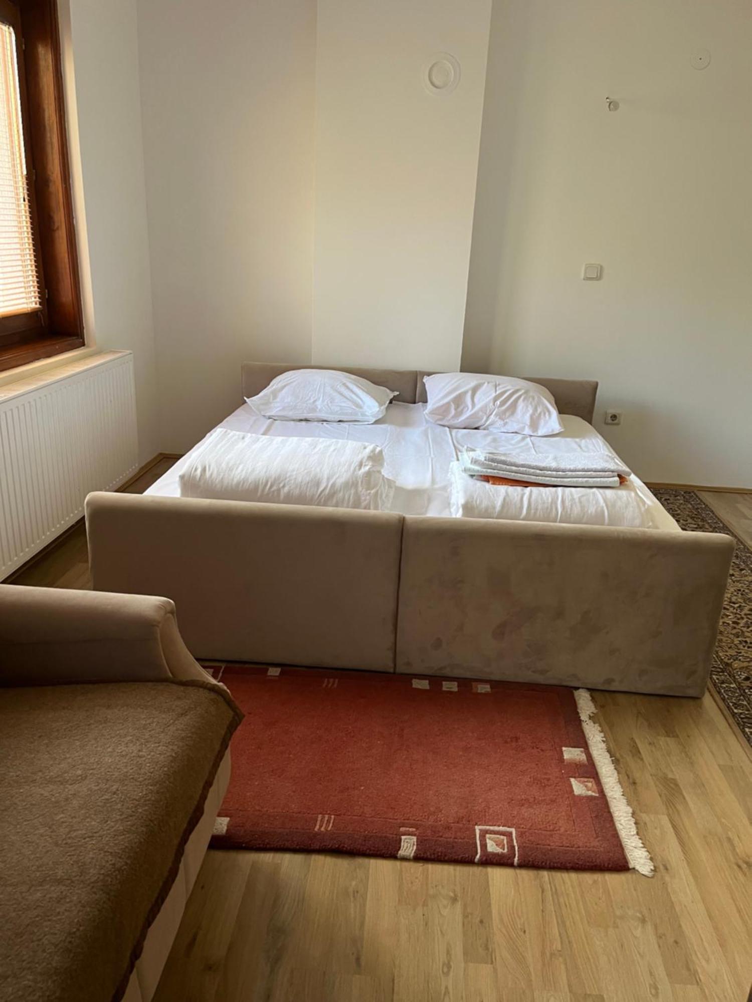 Apartments And Rooms Vicko Brzeće エクステリア 写真