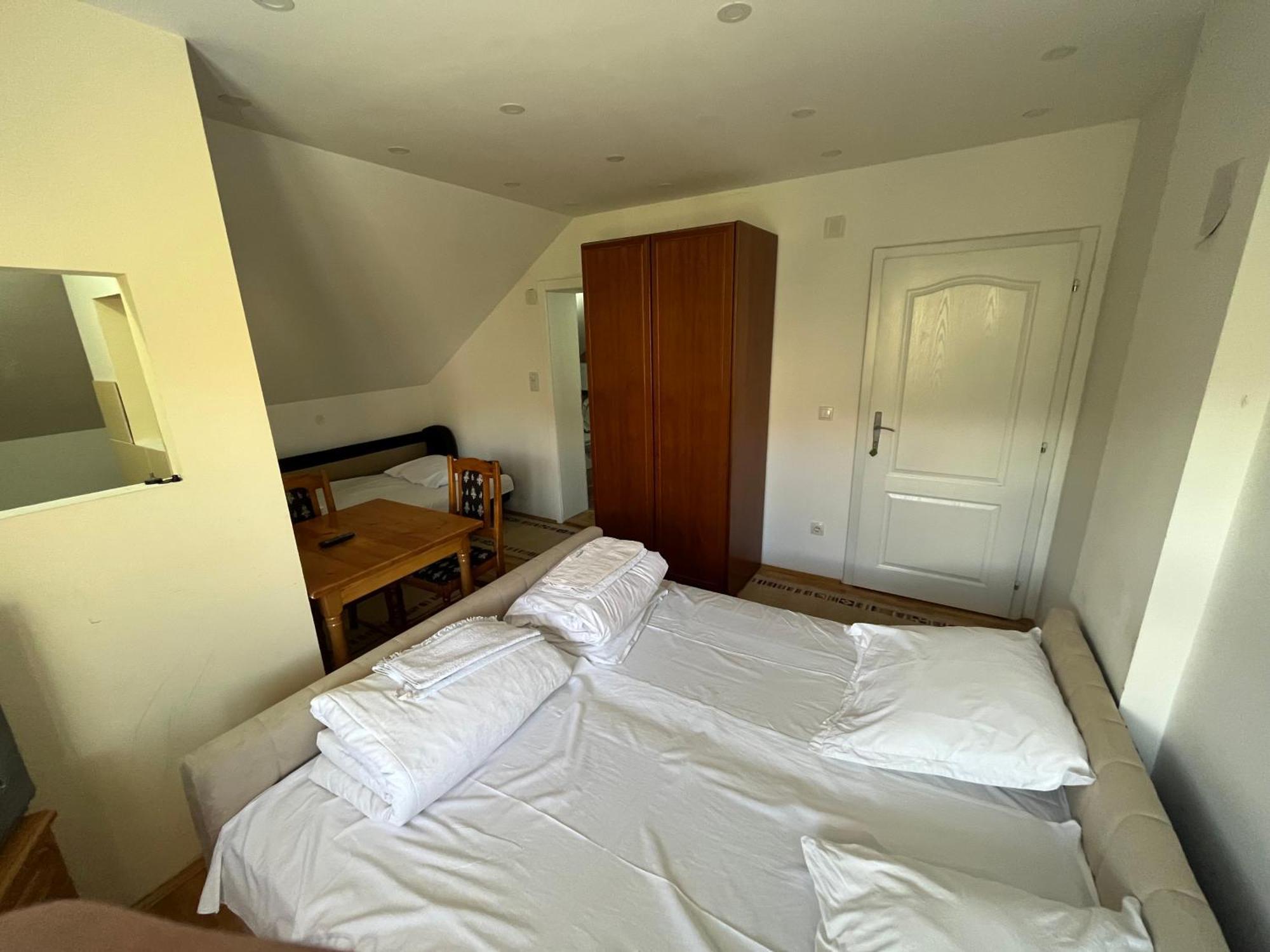 Apartments And Rooms Vicko Brzeće エクステリア 写真