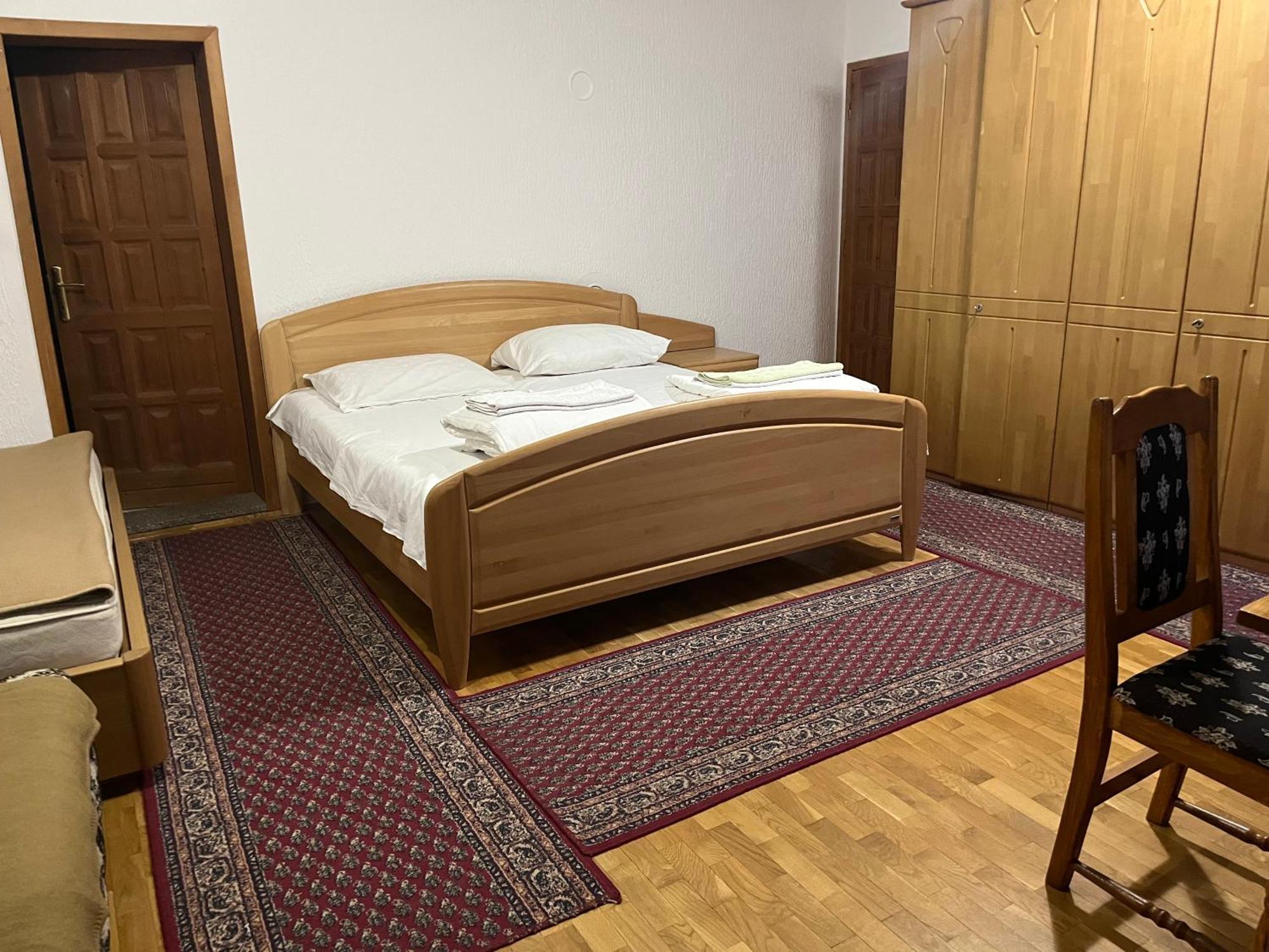 Apartments And Rooms Vicko Brzeće エクステリア 写真